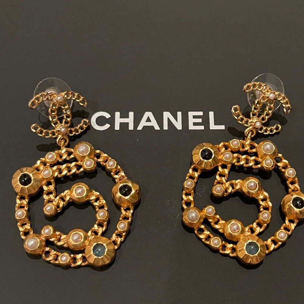 New Authentic Chanel Pearl Gripoix Chain Earrings